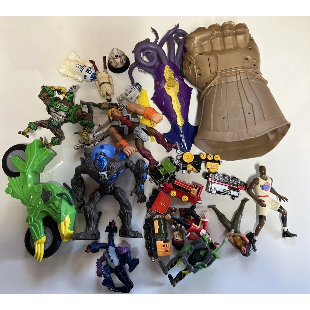 Boys 25 Piece Mixed Toy Lot